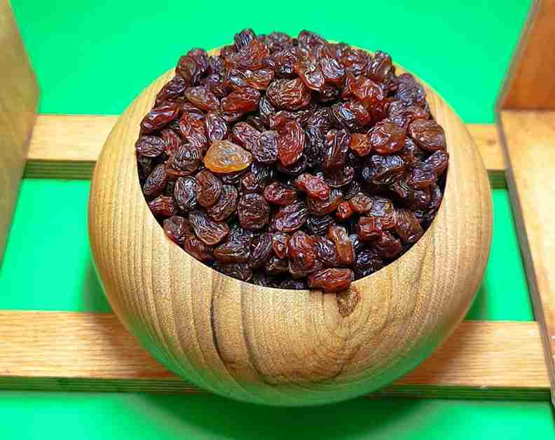تصویر 3 از کشمش نگین تاکستان انتخابی مناسب برای خشکبارفروشان